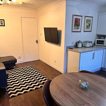 Brightcentral Apartment With Parking Glasgow Bagian luar foto