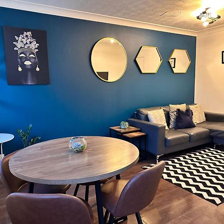Brightcentral Apartment With Parking Glasgow Bagian luar foto