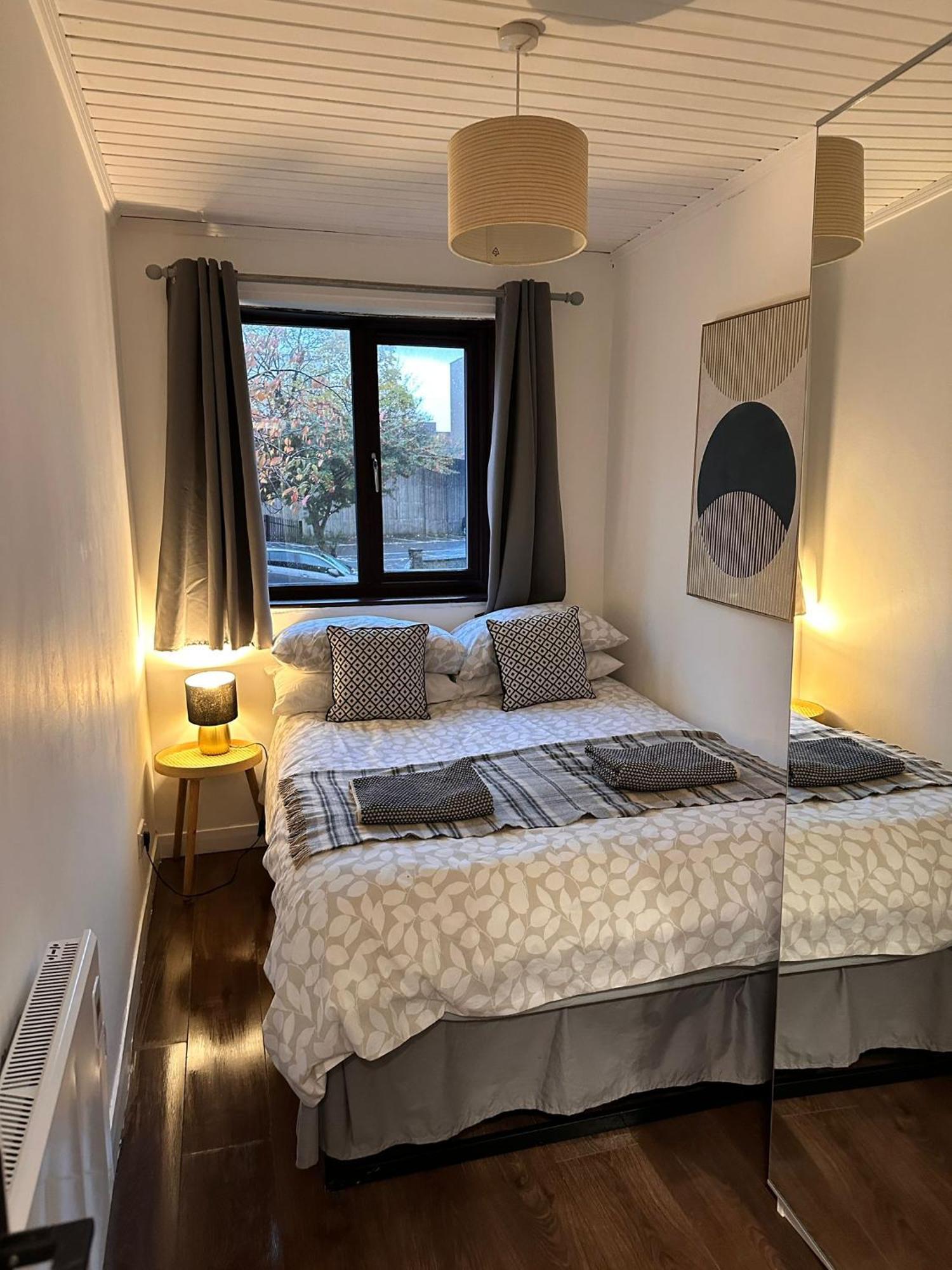 Brightcentral Apartment With Parking Glasgow Bagian luar foto